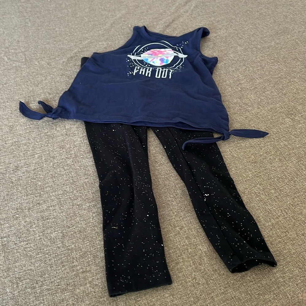 Girls top and leggings. Size 6